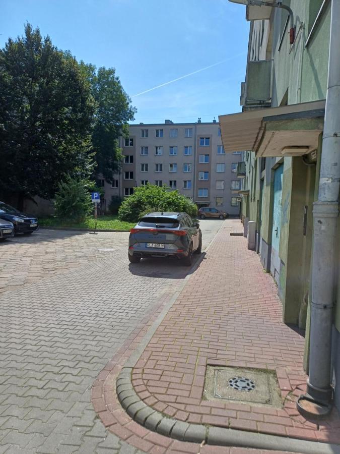 Ommpbooking Wspolna Lazienka Częstochowa Екстериор снимка